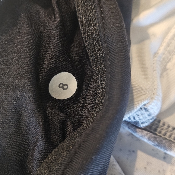 Lululemon shorts - Picture 6 of 6